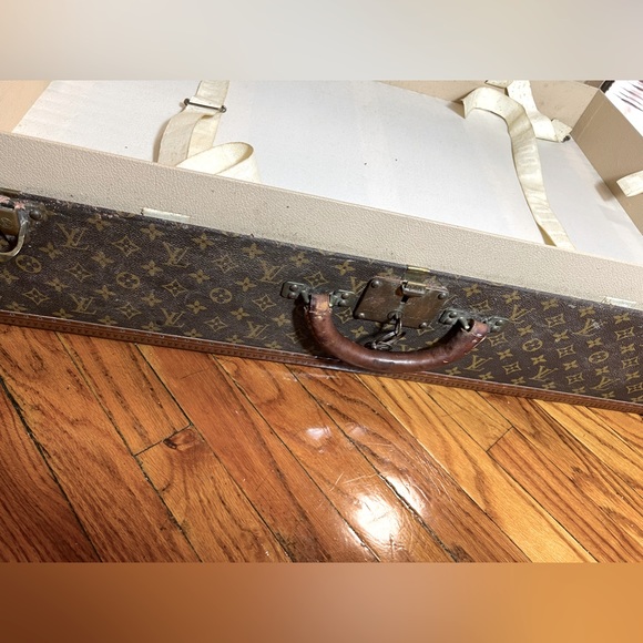 Louis Vuitton vintage suitcase - Picture 1 of 16